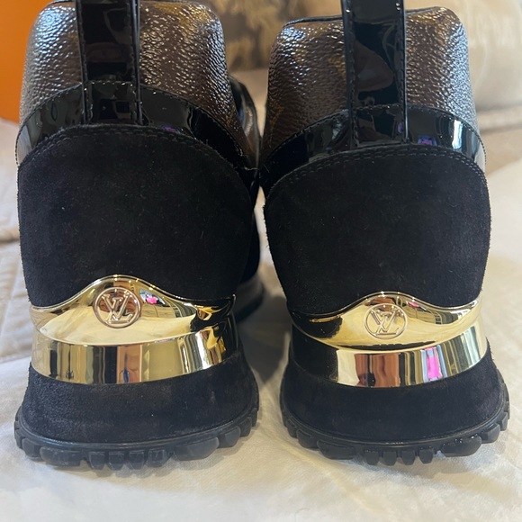 SOLD!!! ❤️❤️❤️LOOK. @@@ Authentic Louis Vuitton Black Runaway Sneakers @@@❤️❤️❤️ - Picture 12 of 16